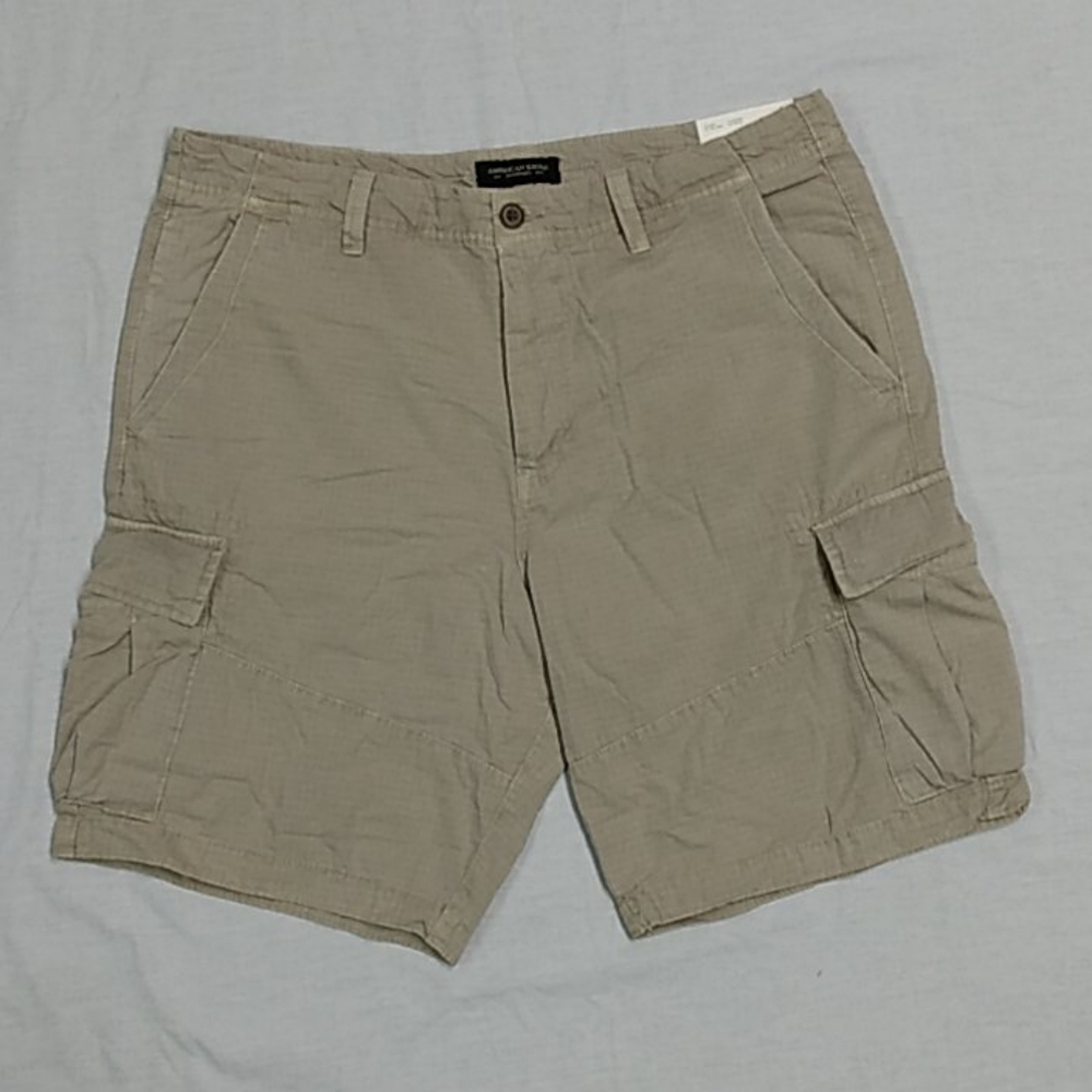 AEO Longer Length Cargo Shorts Khaki #6585-245-Various Sizes-New with Tags